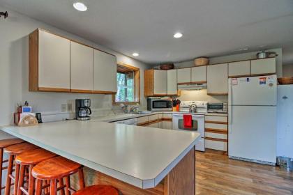Spacious Home Adjacent to Mt Snow with Game Room! - image 14